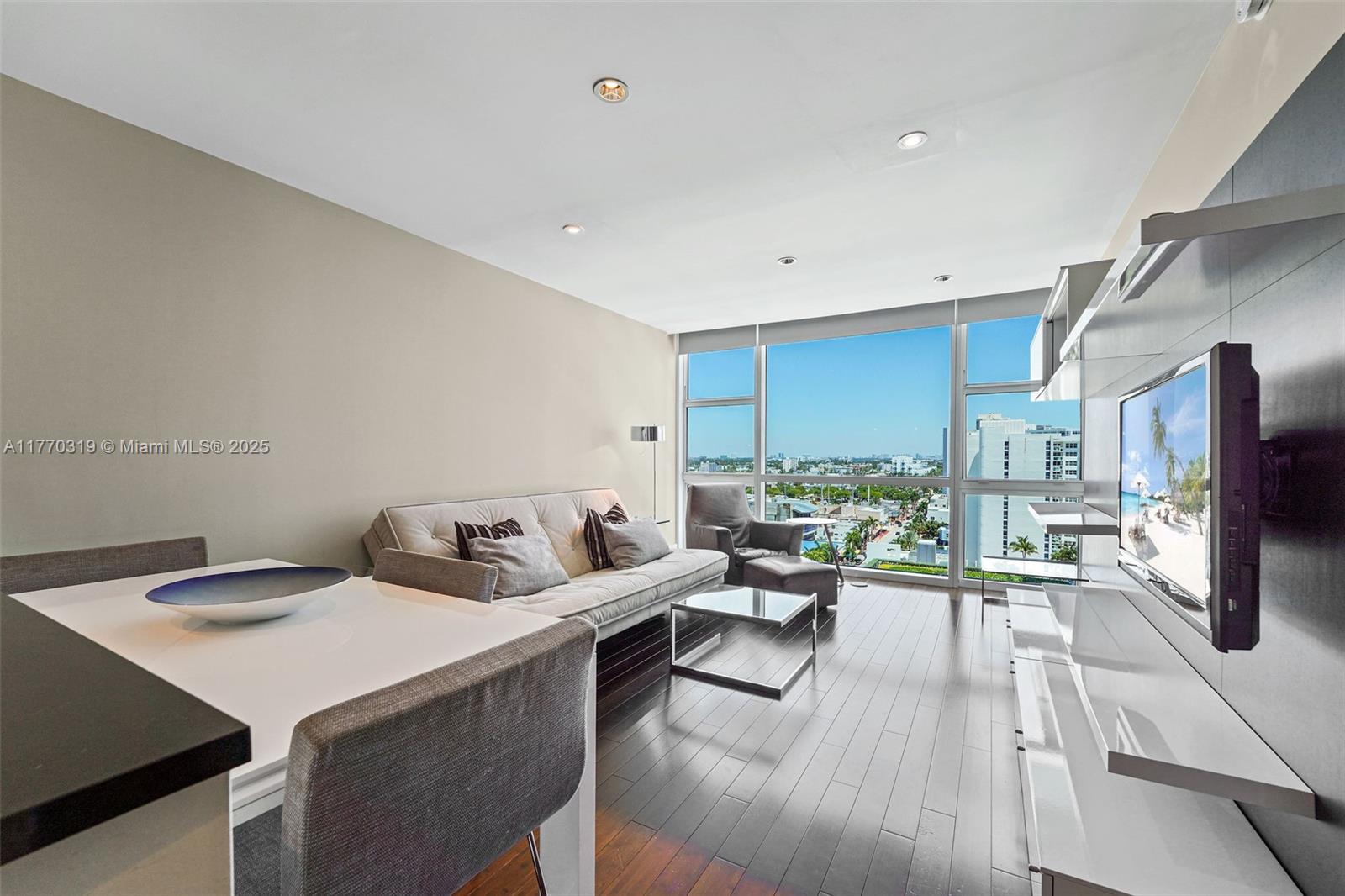 6801 Collins Ave Unit: 1214(door1203)