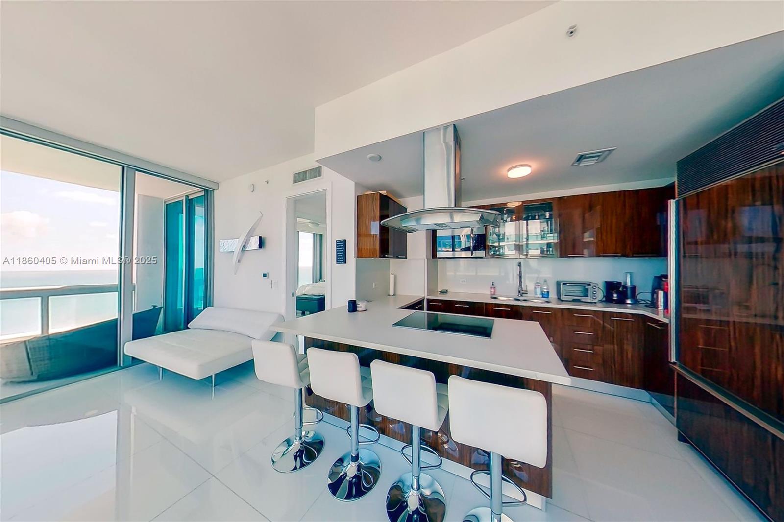 6899 Collins Ave # 1905