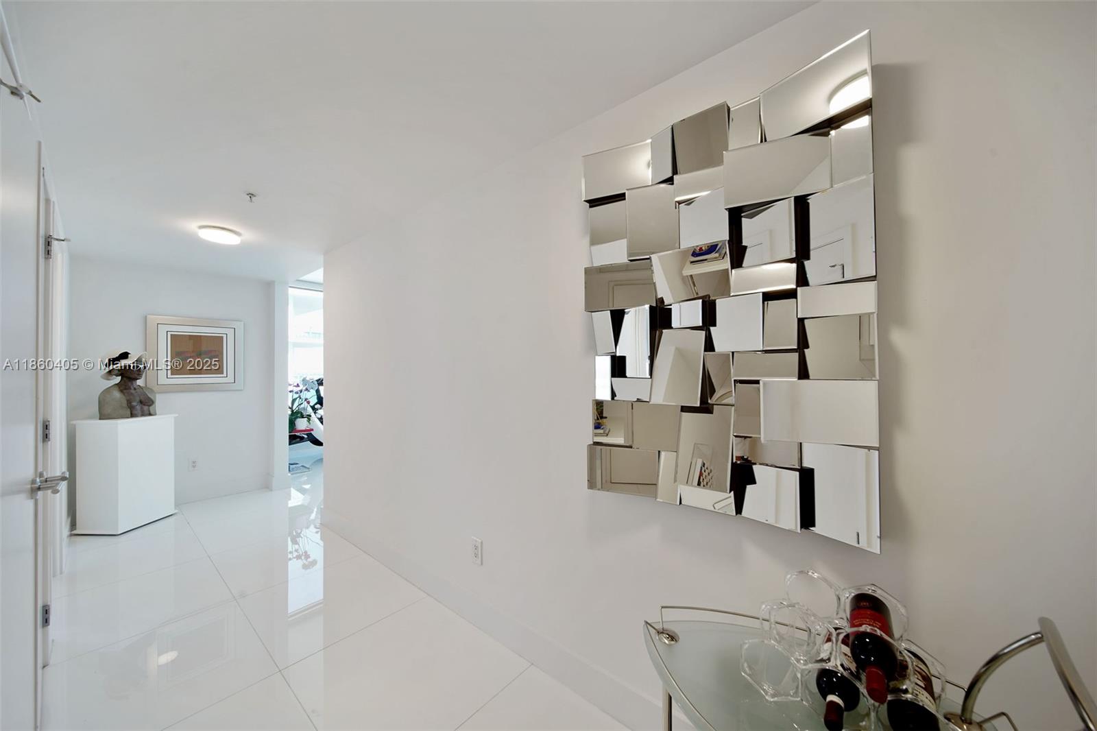 6899 Collins Ave # 1905