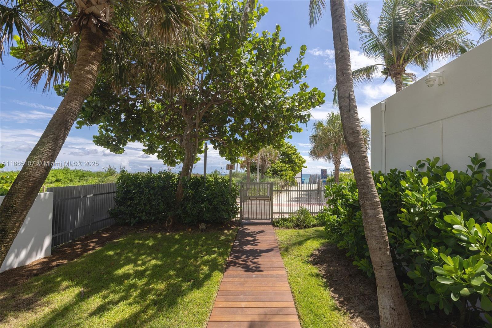 6365 Collins Ave # 2703