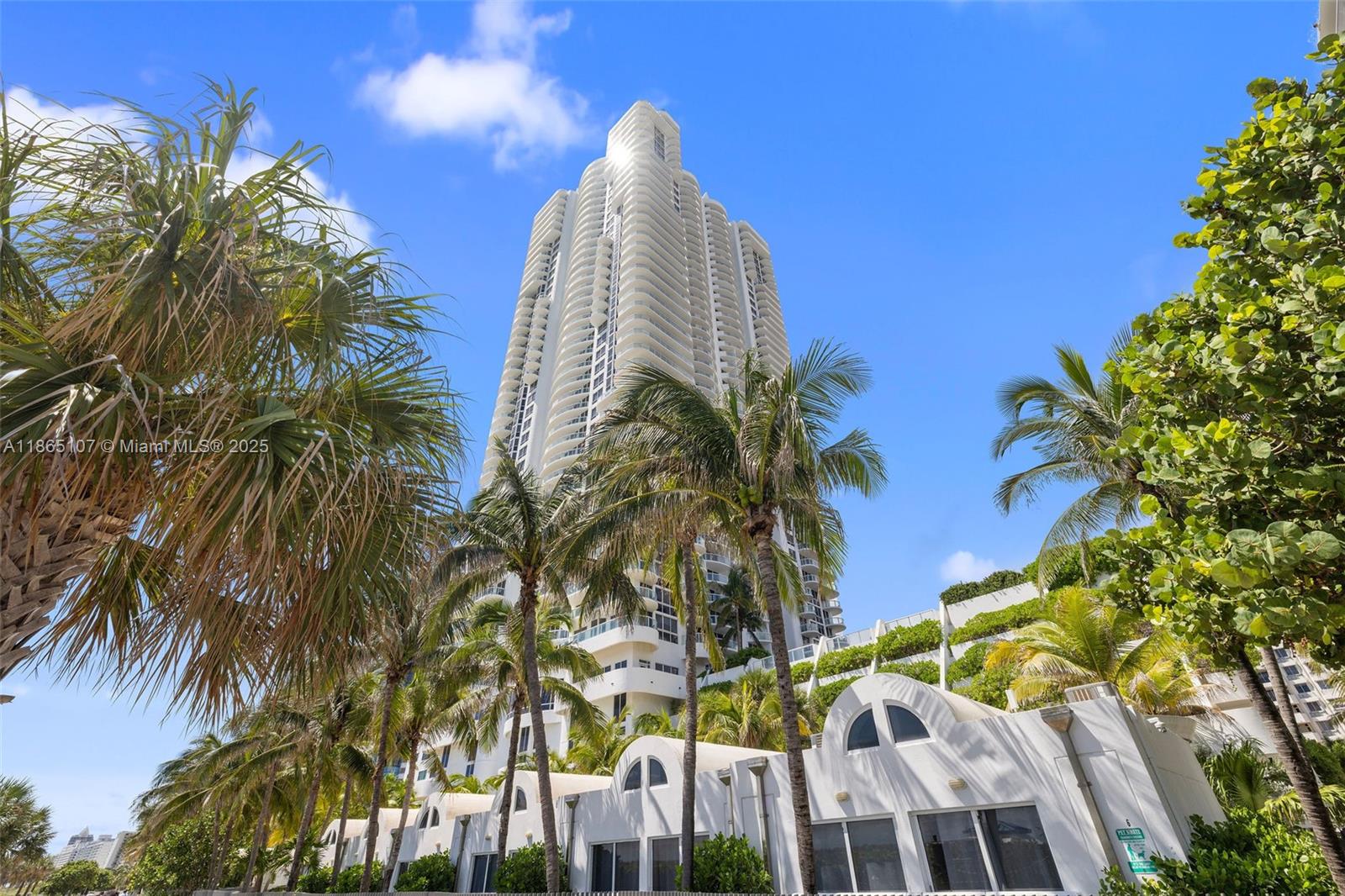 6365 Collins Ave # 2703