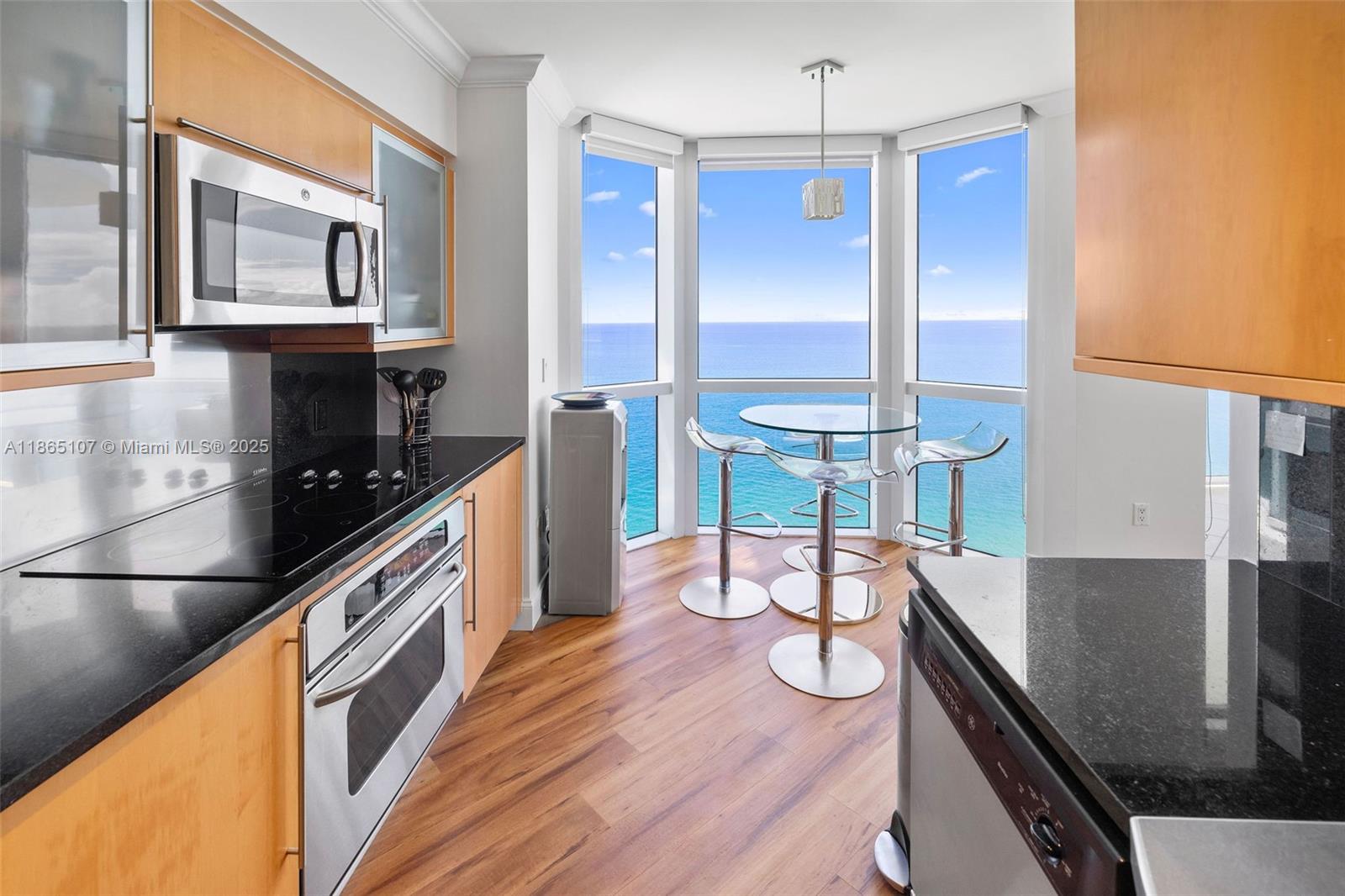 6365 Collins Ave # 2703