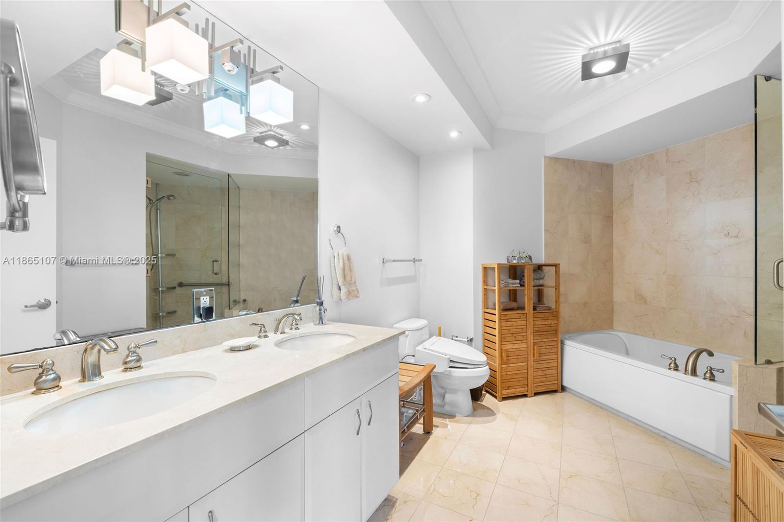6365 Collins Ave # 2703