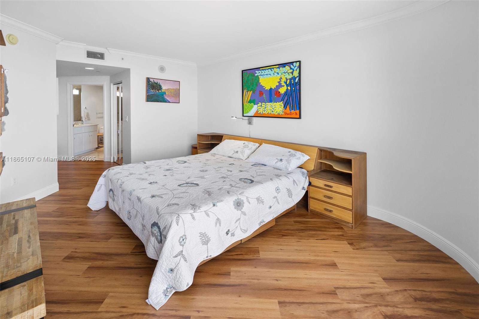 6365 Collins Ave # 2703