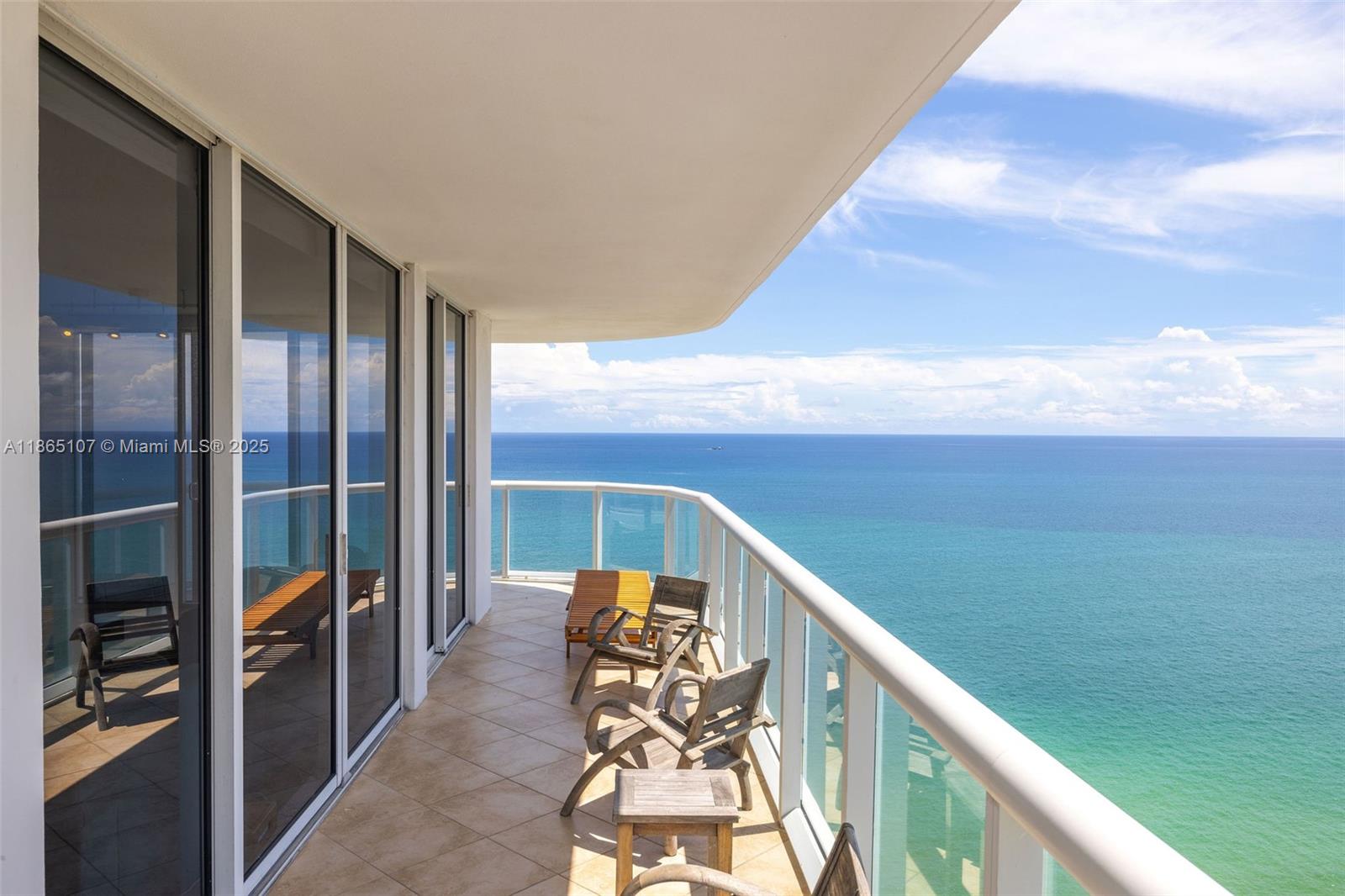 6365 Collins Ave # 2703