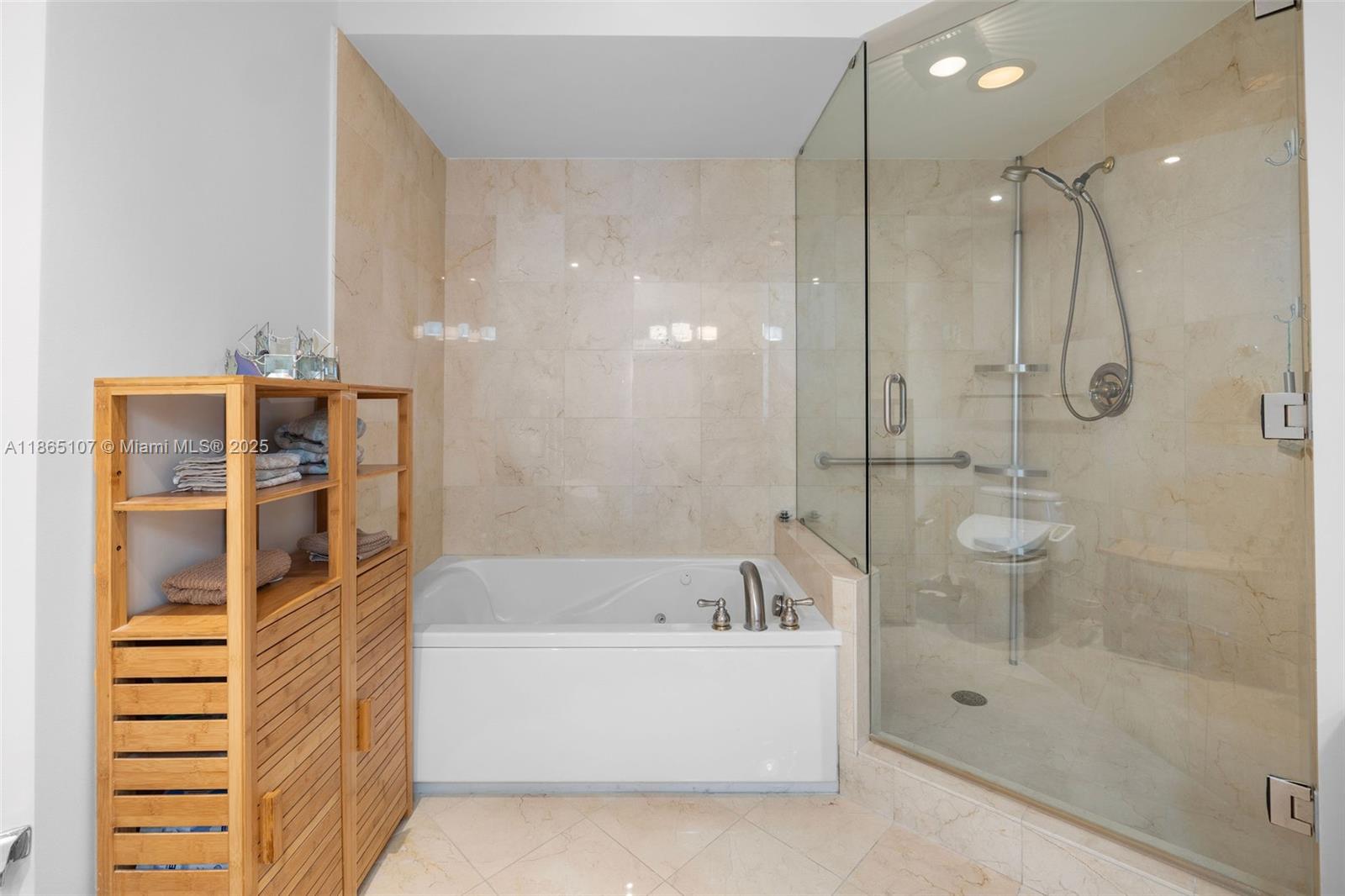 6365 Collins Ave # 2703