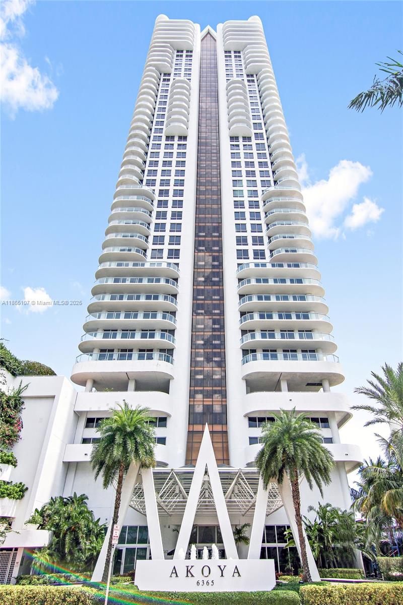 6365 Collins Ave # 2703