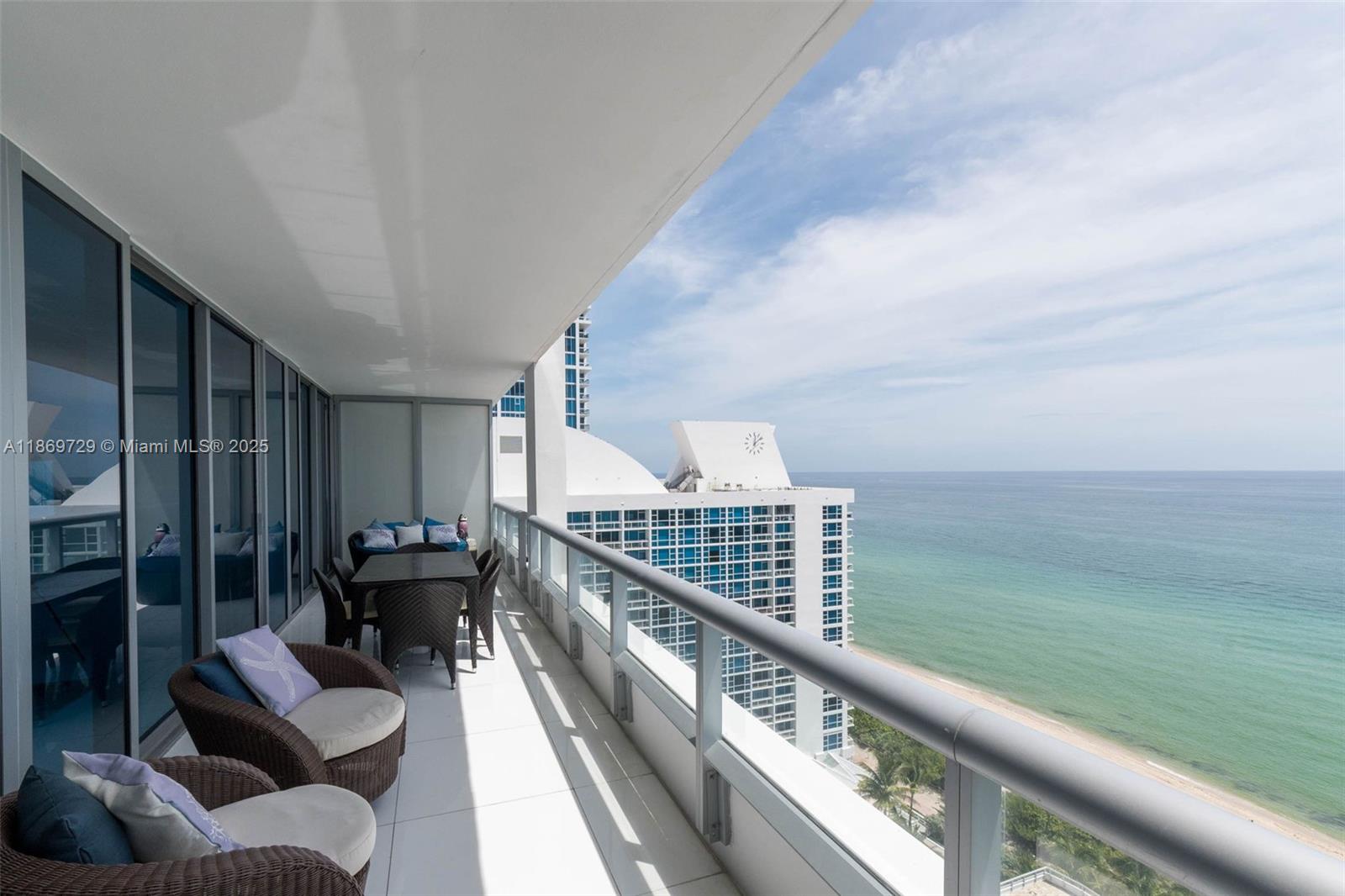 6799 Collins Ave # 1704