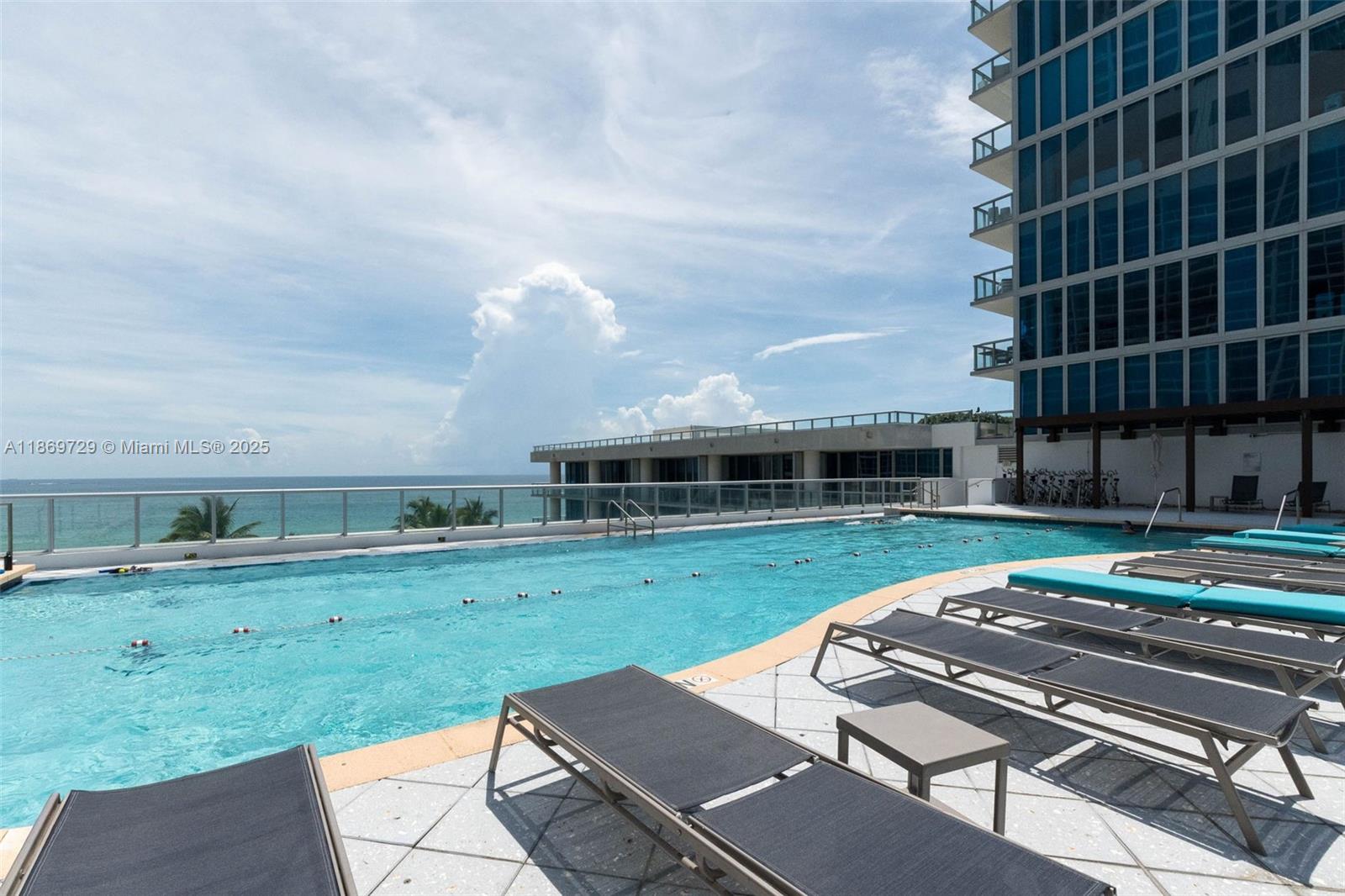 6799 Collins Ave # 1704
