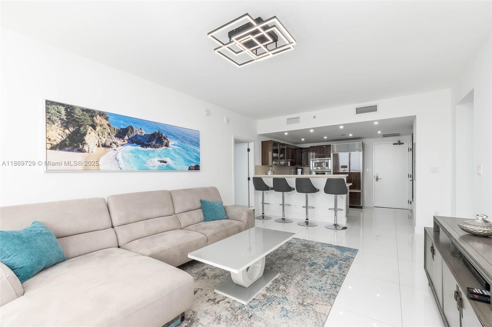 6799 Collins Ave # 1704