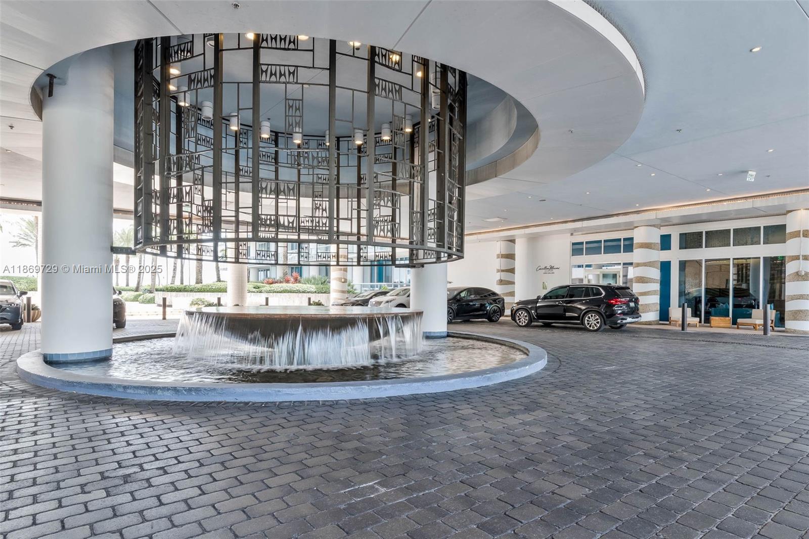 6799 Collins Ave # 1704