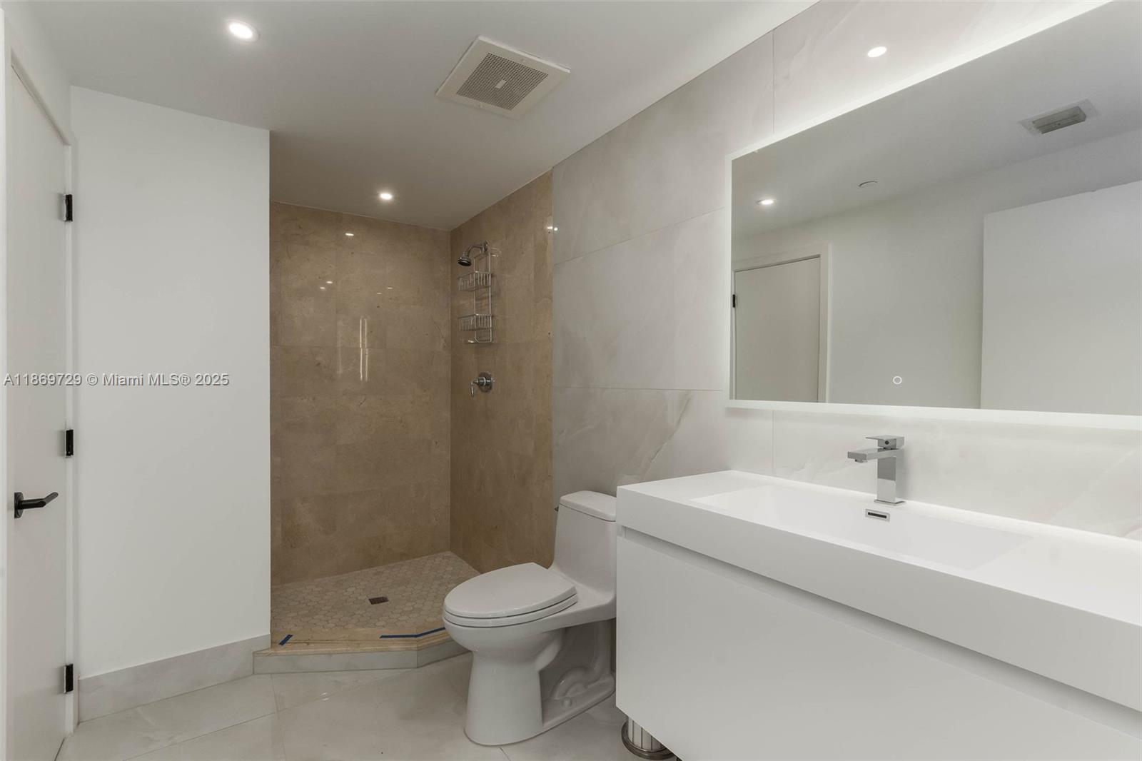 6799 Collins Ave # 1704