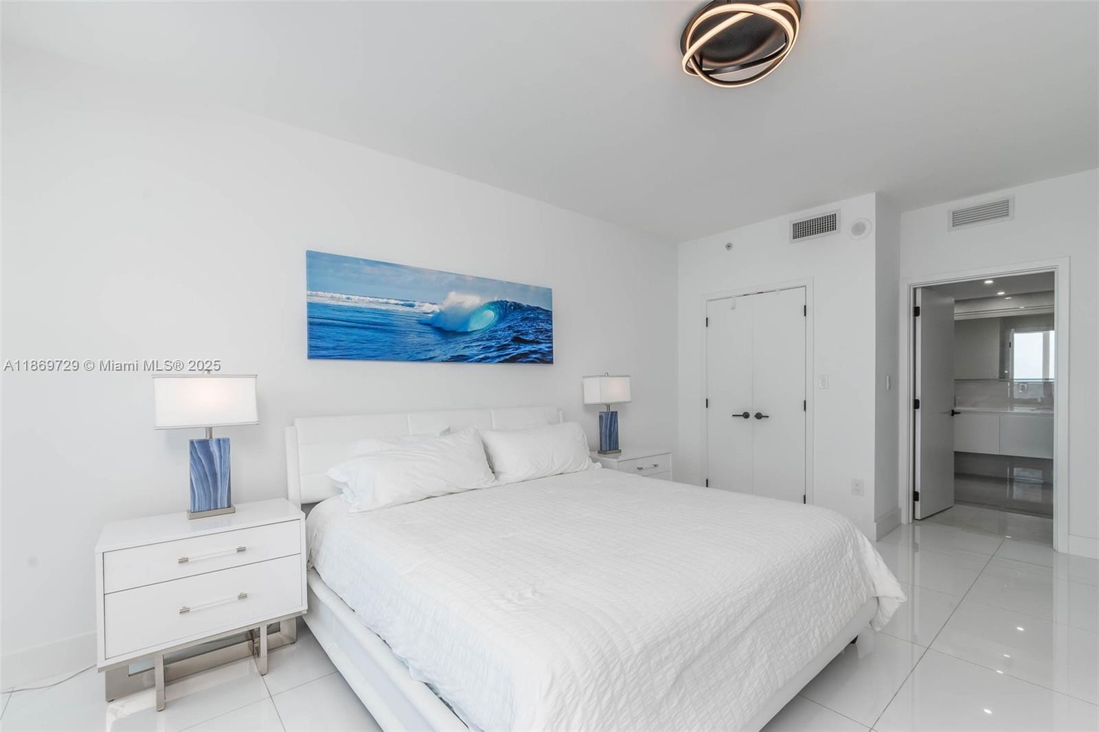 6799 Collins Ave # 1704