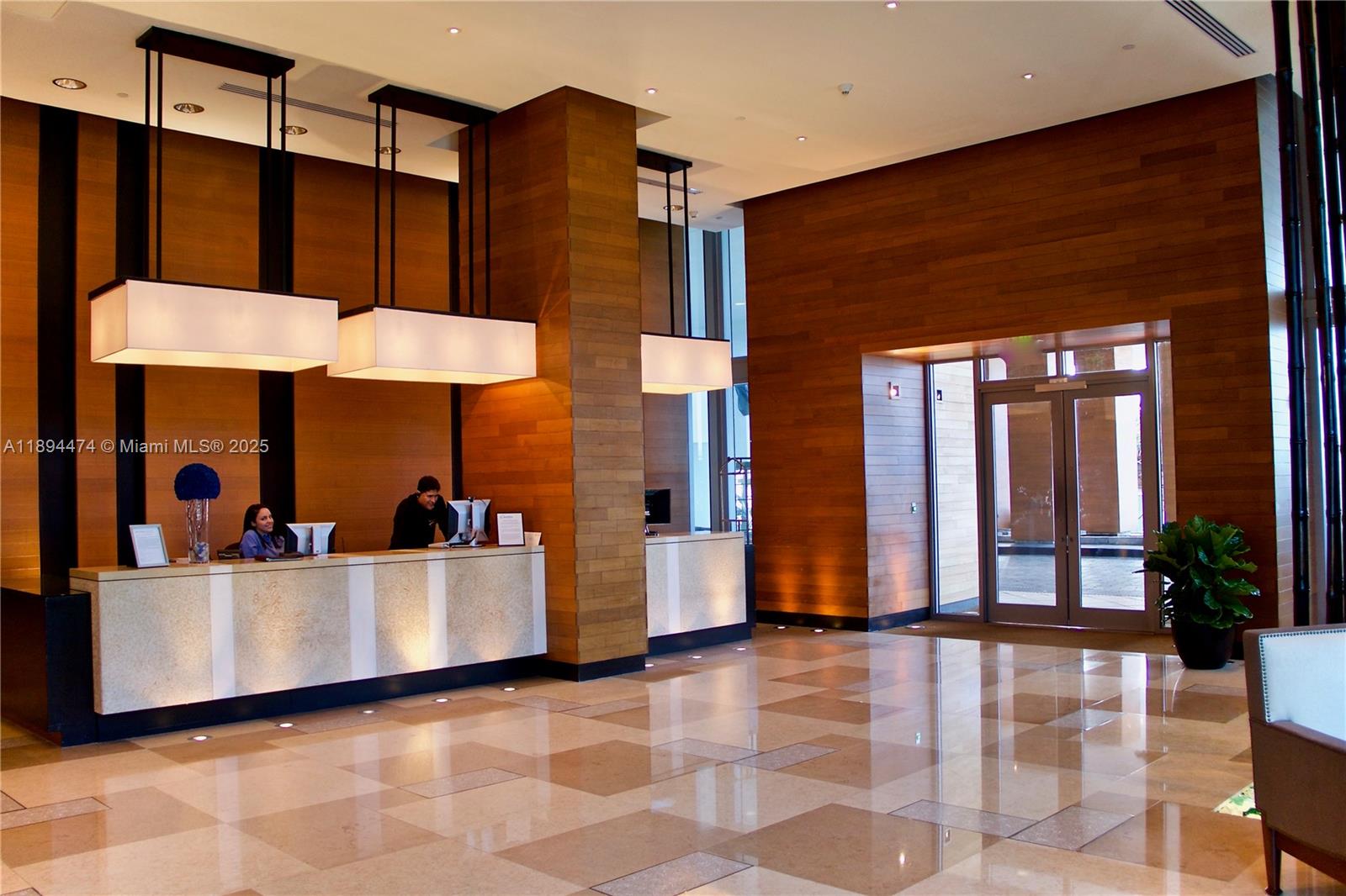 6899 Collins Ave # 703