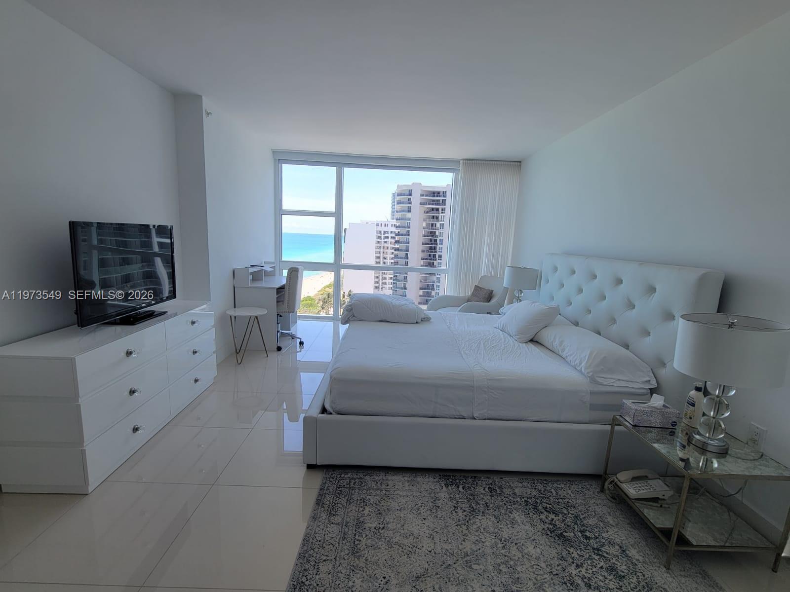 6801 Collins Ave Unit: LPH06 Doorlph14