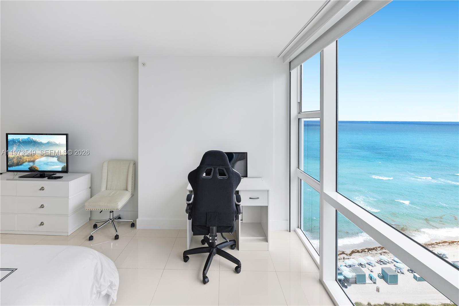6801 Collins Ave Unit: LPH06 Doorlph14