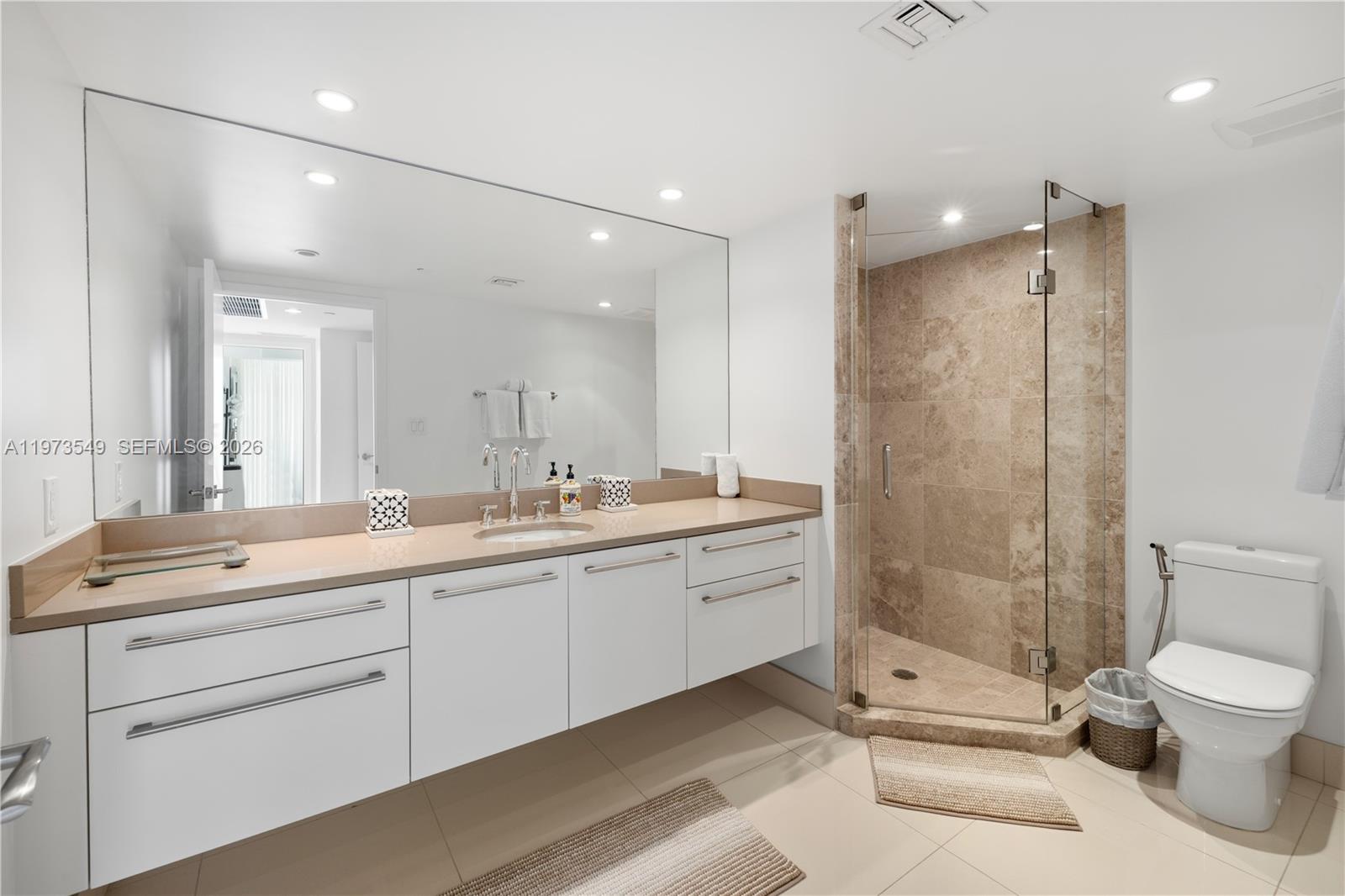 6801 Collins Ave Unit: LPH06 Doorlph14