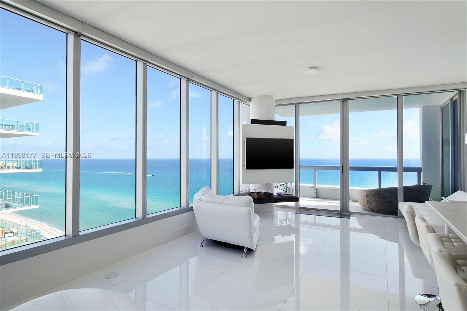 6899 Collins Ave # 1905