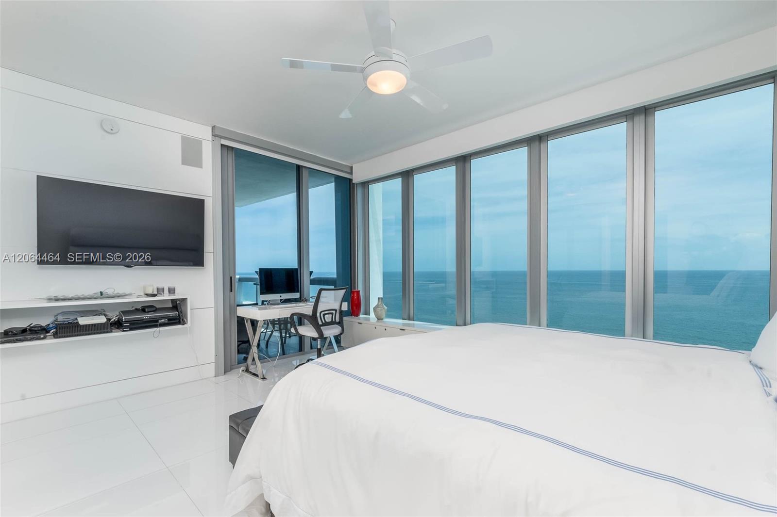 6899 Collins Ave # 1905