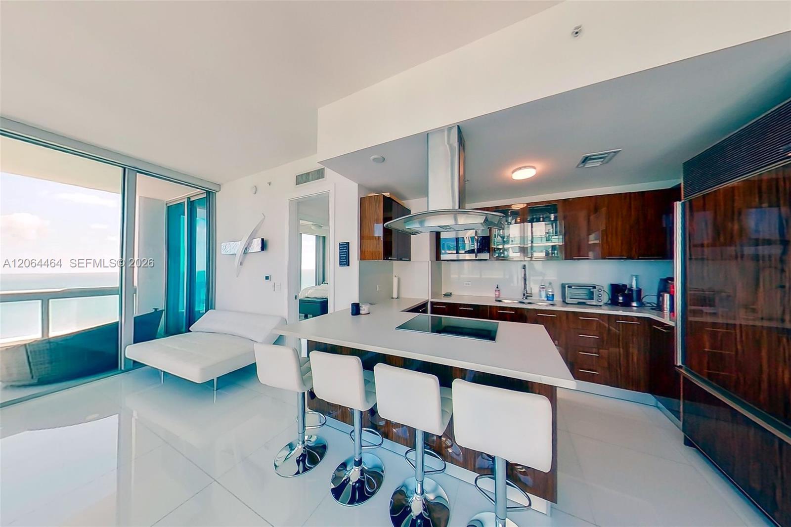 6899 Collins Ave # 1905