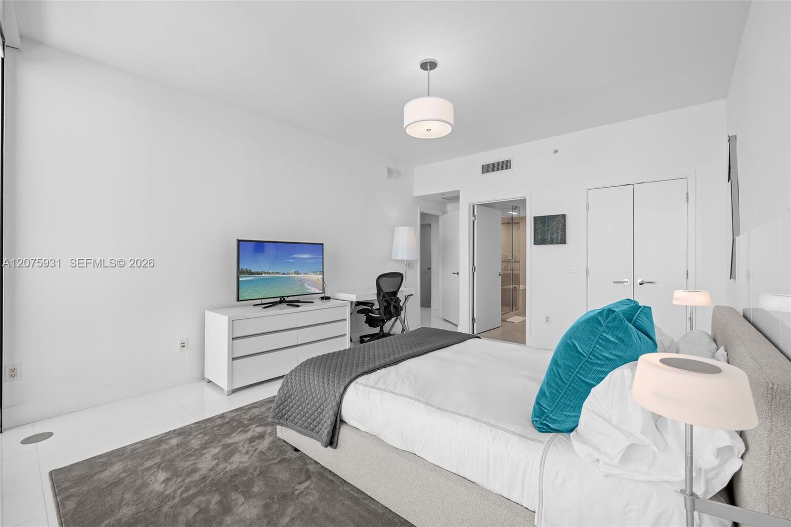 6899 Collins Ave # 1602