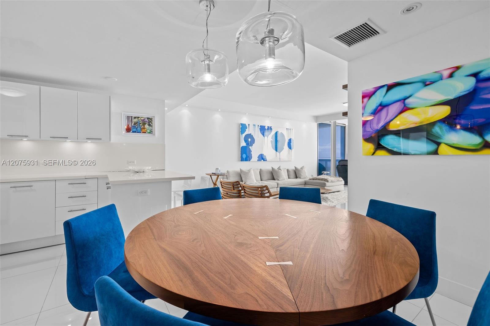 6899 Collins Ave # 1602