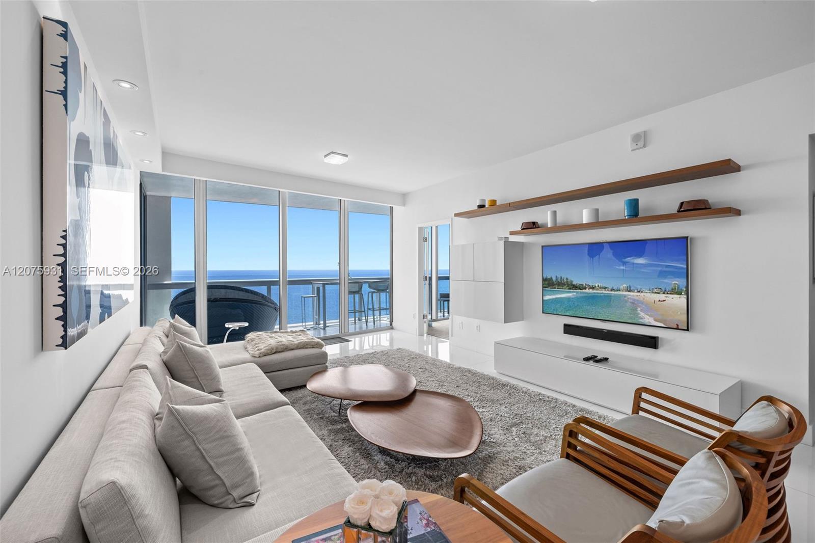 6899 Collins Ave # 1602