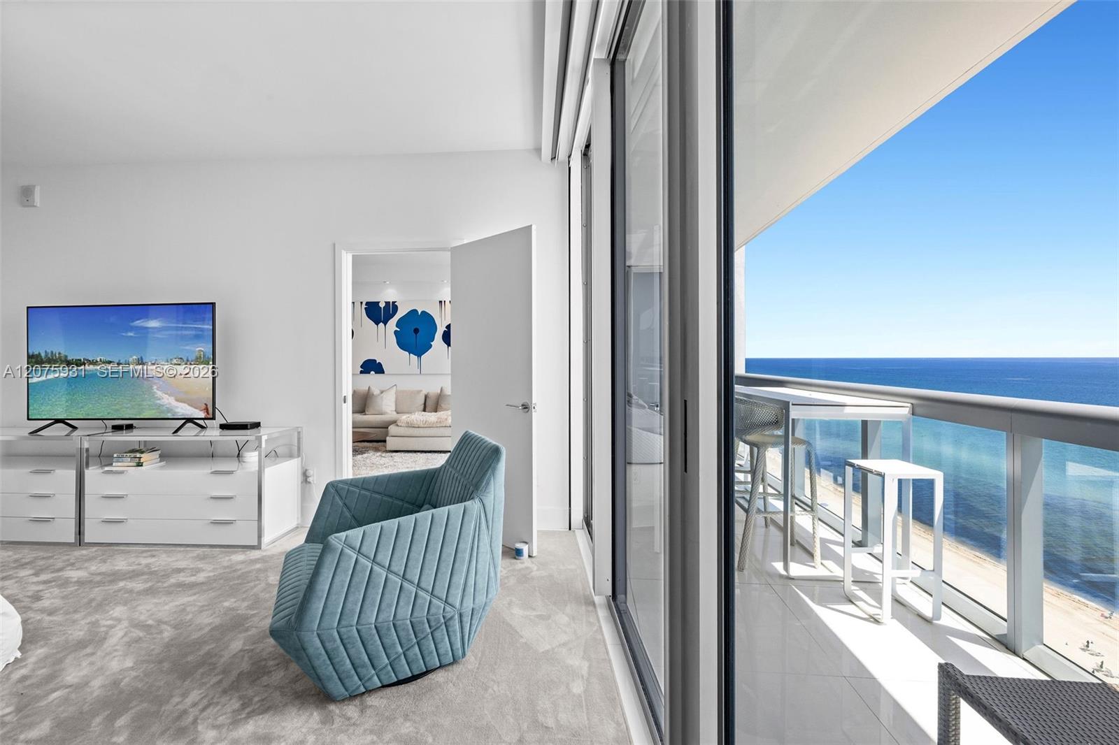 6899 Collins Ave # 1602