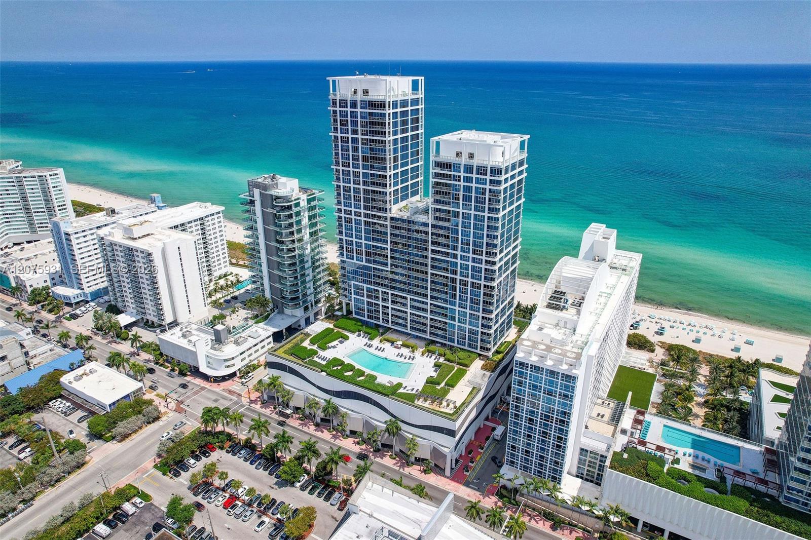 6899 Collins Ave # 1602