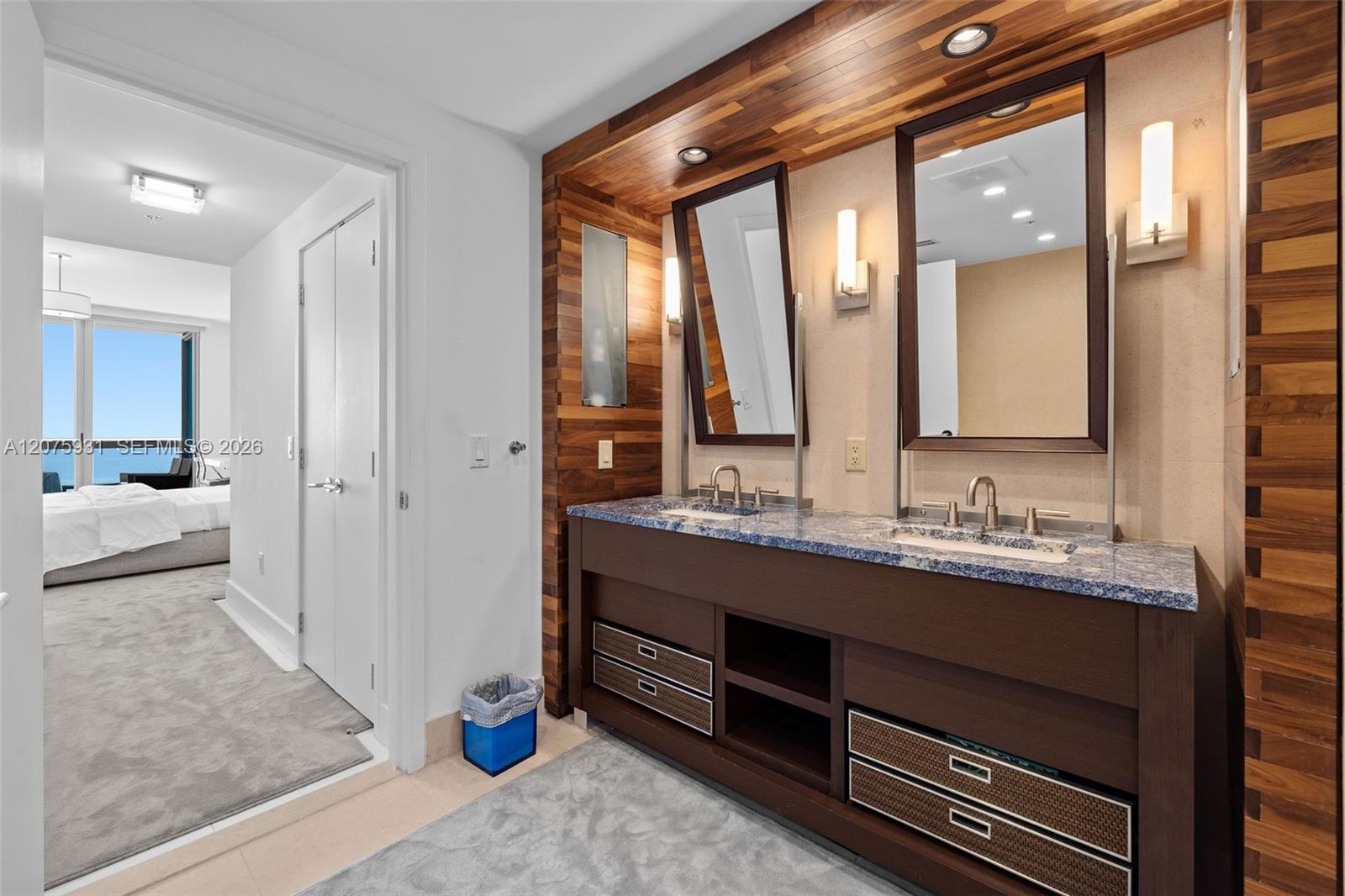 6899 Collins Ave # 1602