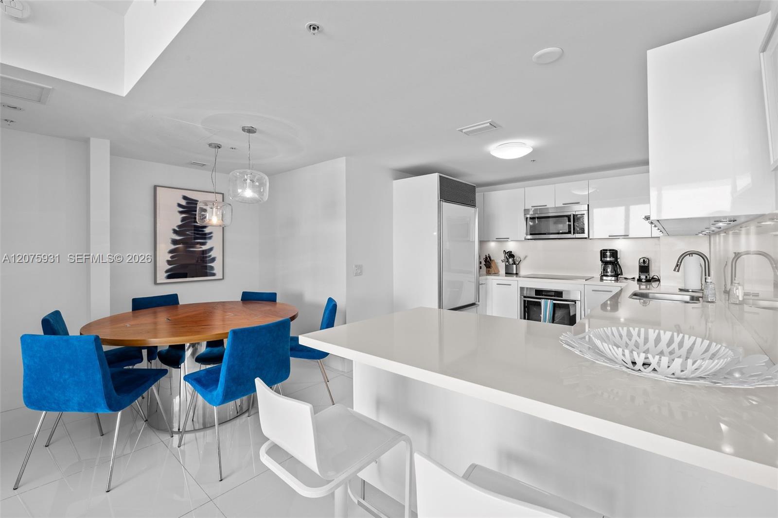 6899 Collins Ave # 1602