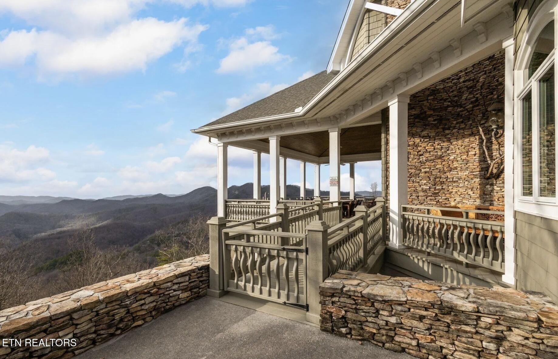 1169 Little Round Top Way