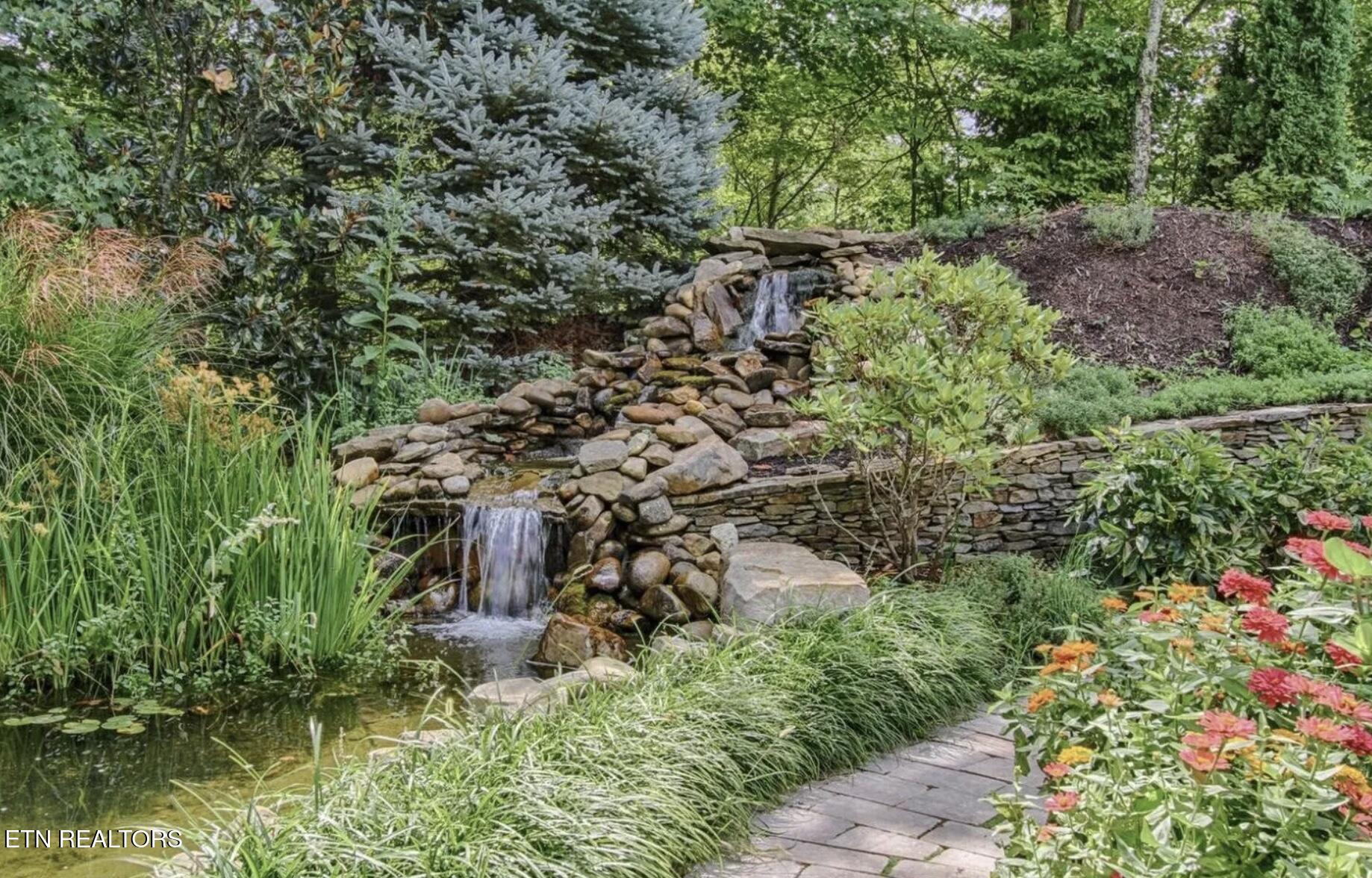 1169 Little Round Top Way