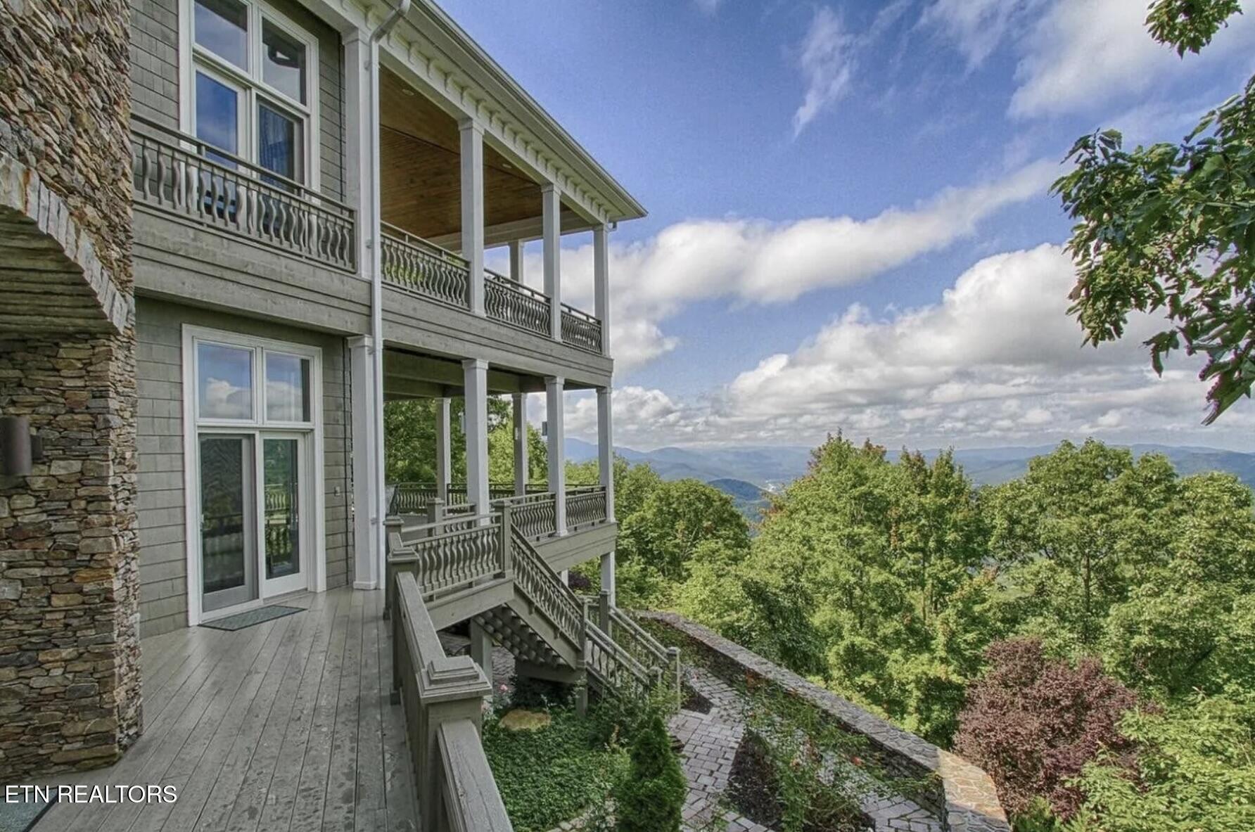 1169 Little Round Top Way