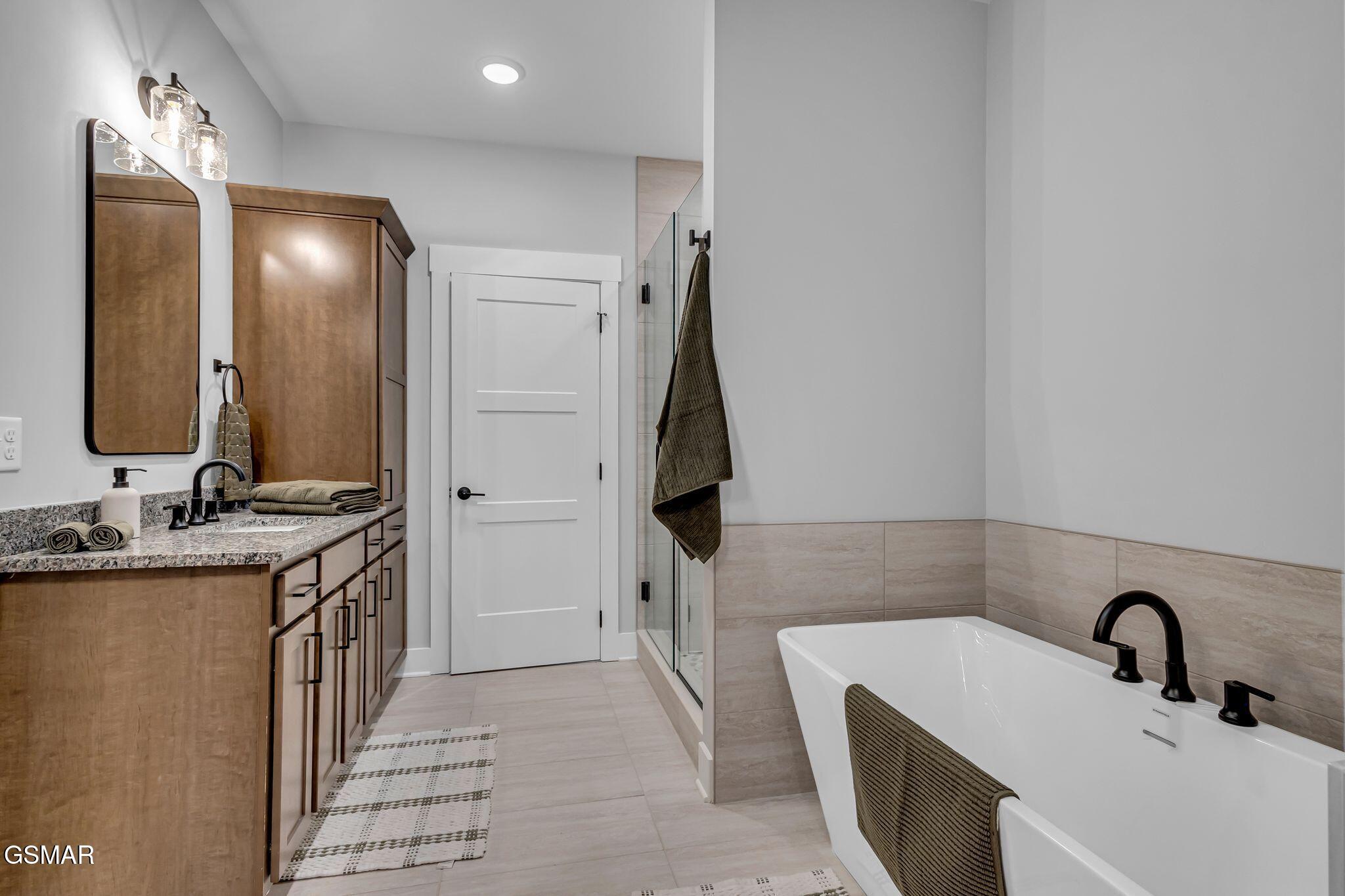 2504 Golden Trout Drive Drive Unit: Lot 115