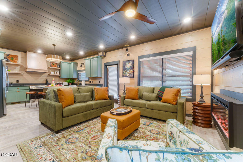 625 Summer Valley Way Unit: LOT 6