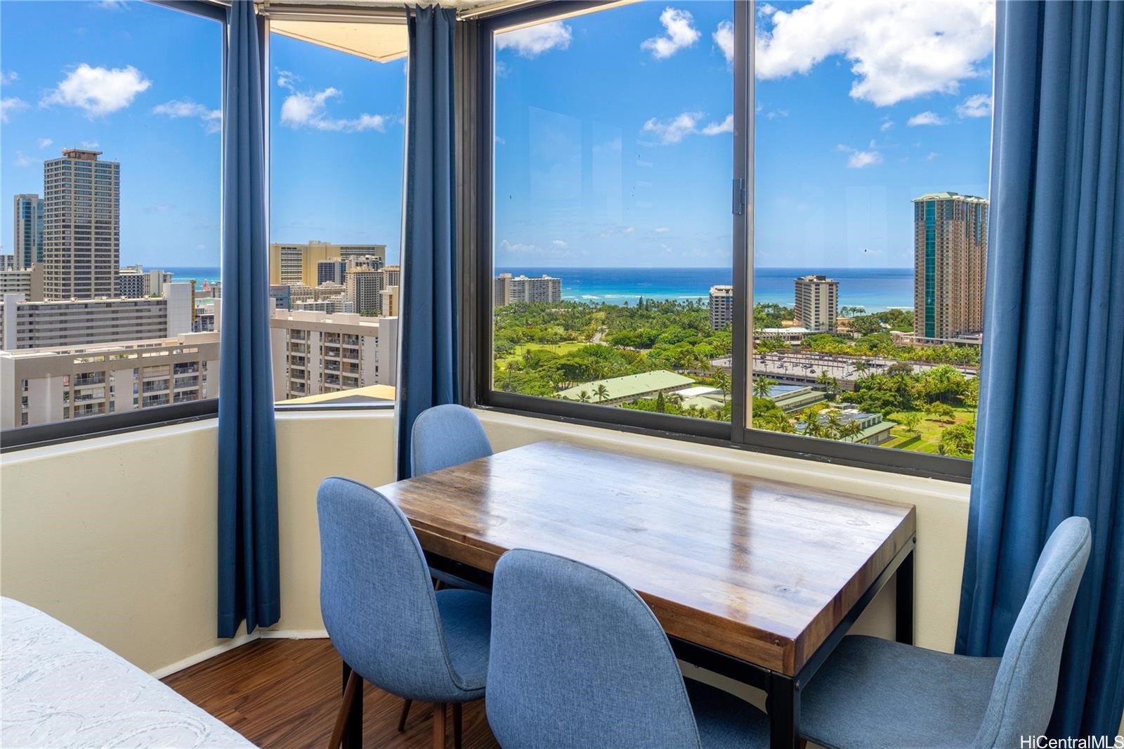 444 Niu Street Unit: 2703