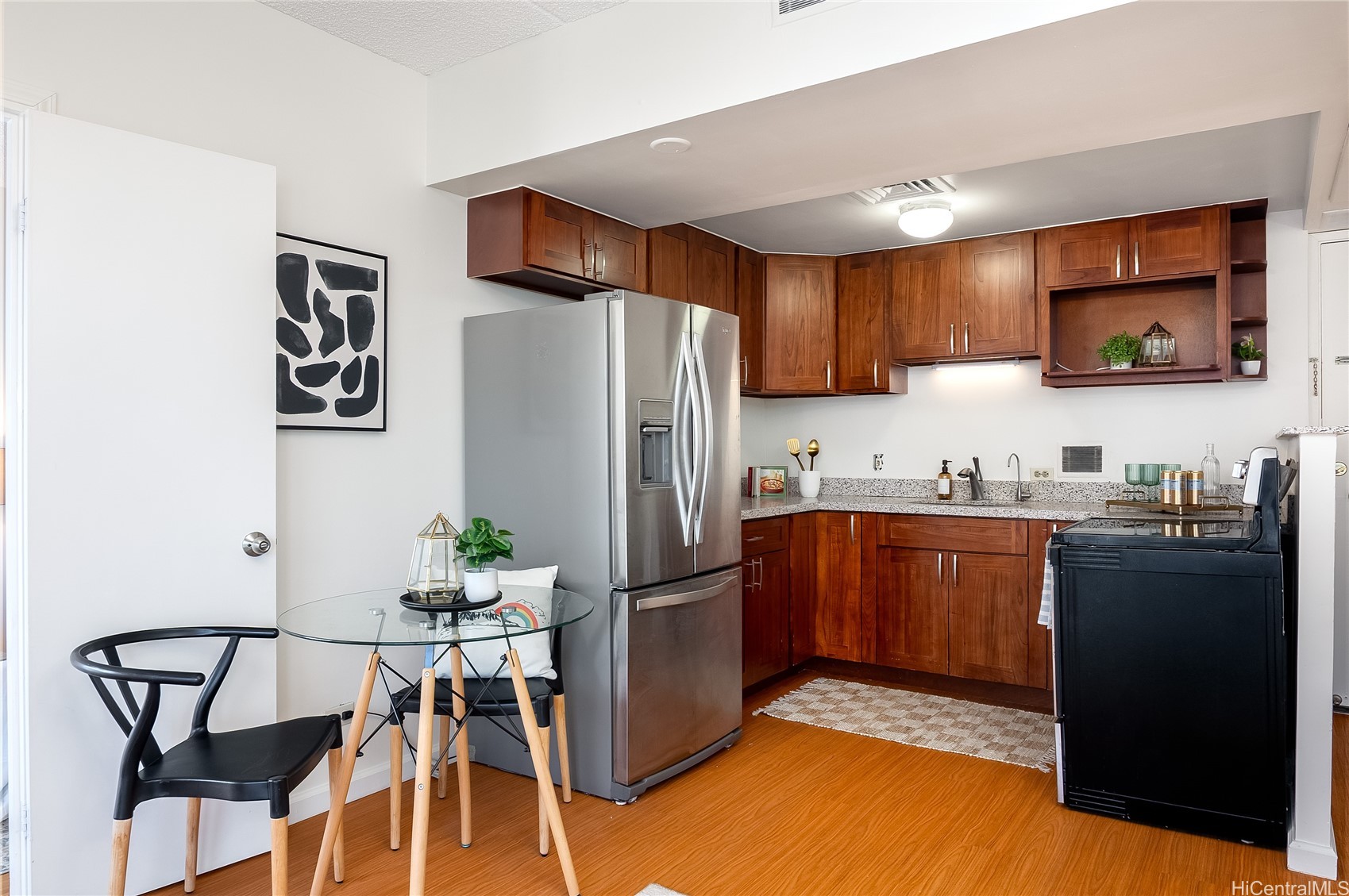 225 Queen Street 22E