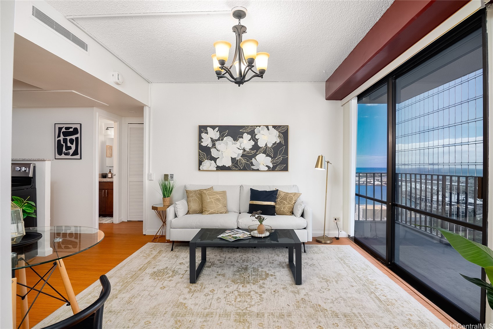 225 Queen Street 22E