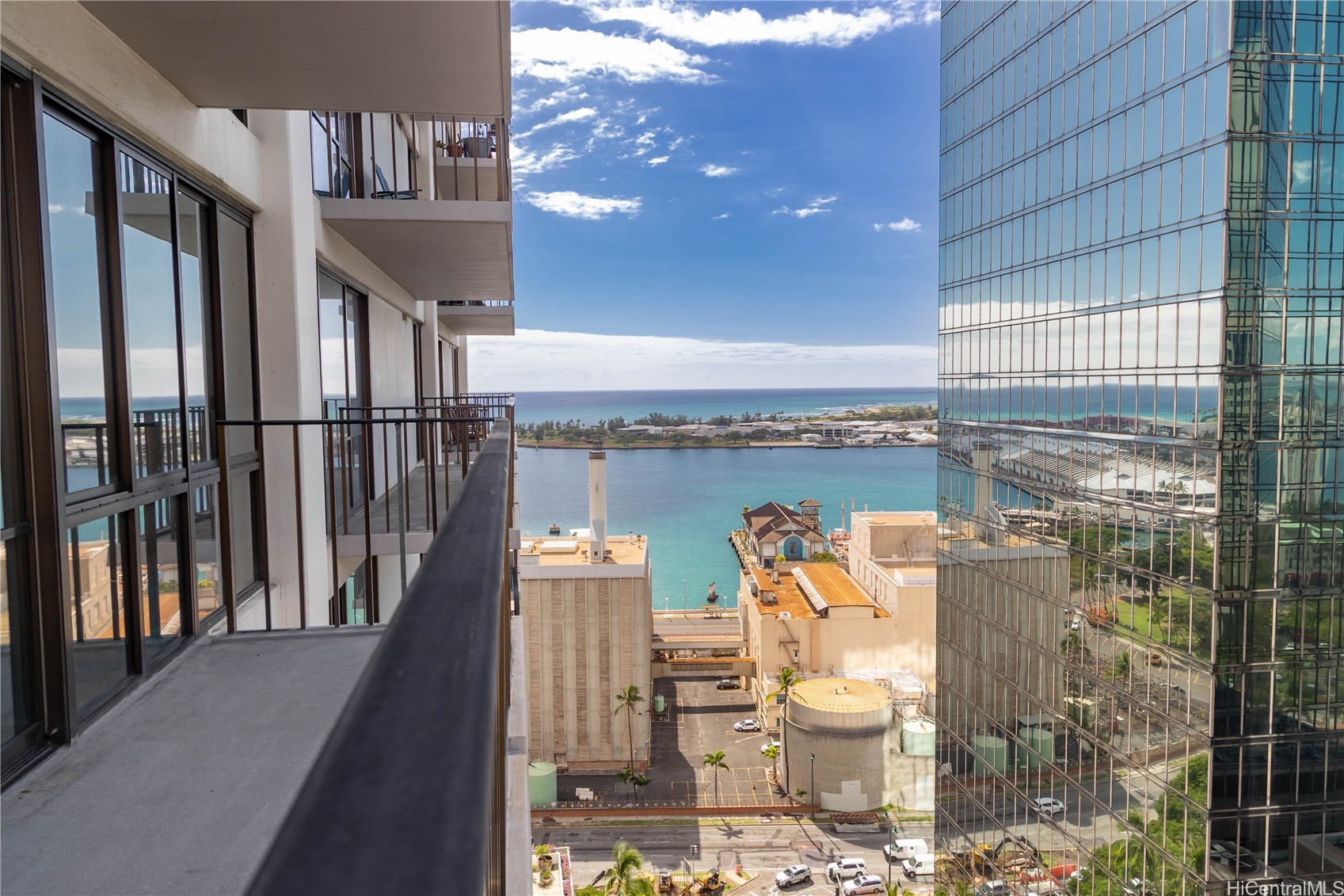 225 Queen Street 22E