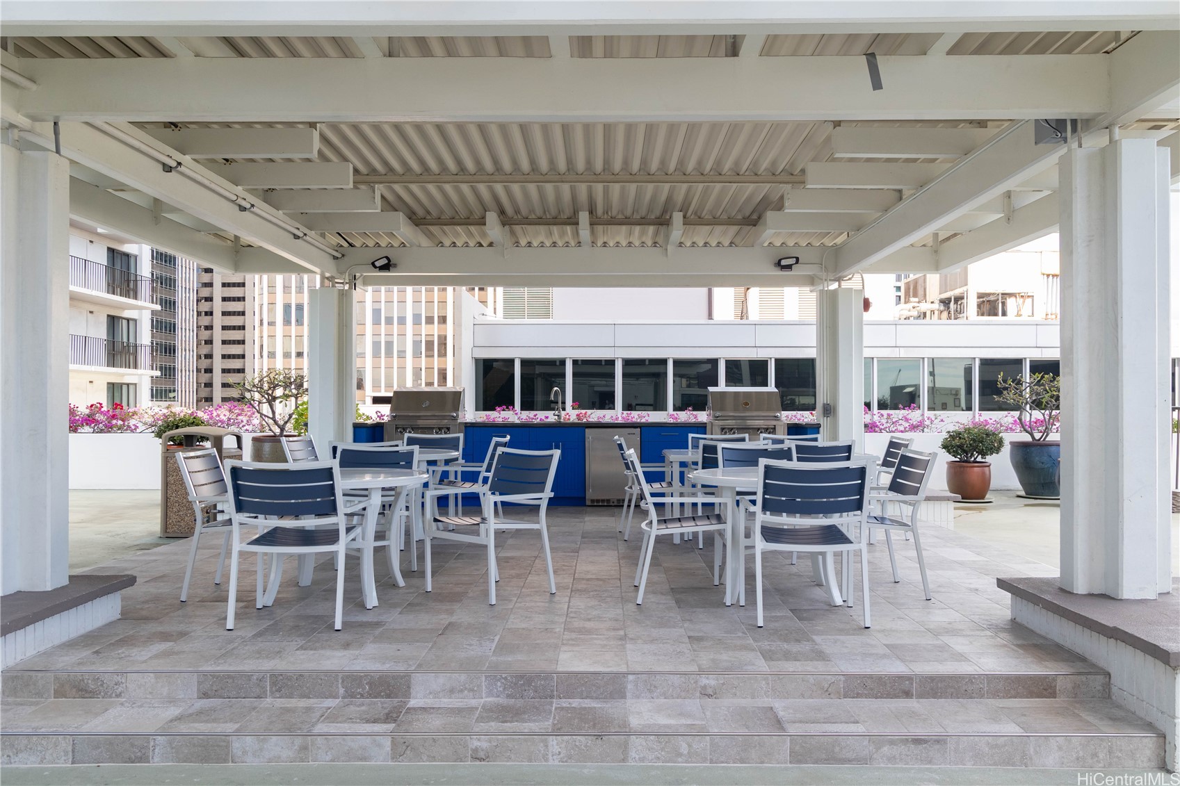 225 Queen Street 22E