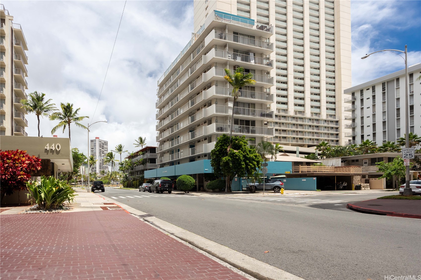441 Lewers Street 301