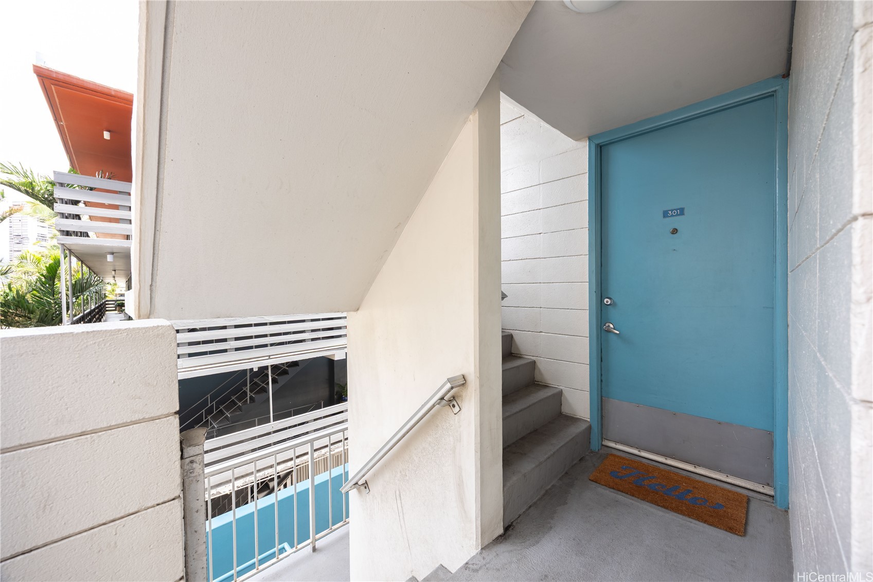 441 Lewers Street 301