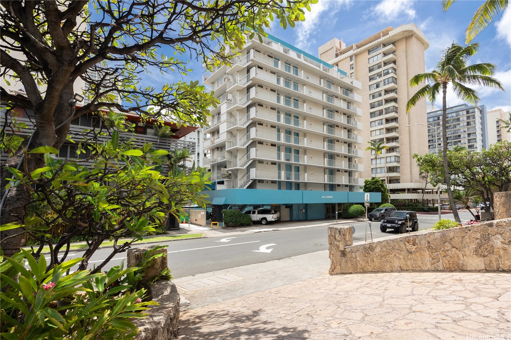 441 Lewers Street 301
