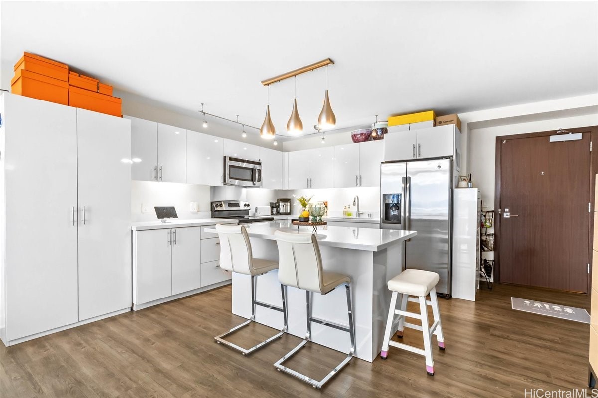 888 Kapiolani Boulevard 1512