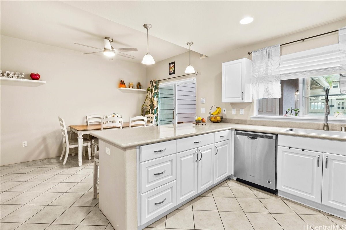 1180 Kakala Street 608