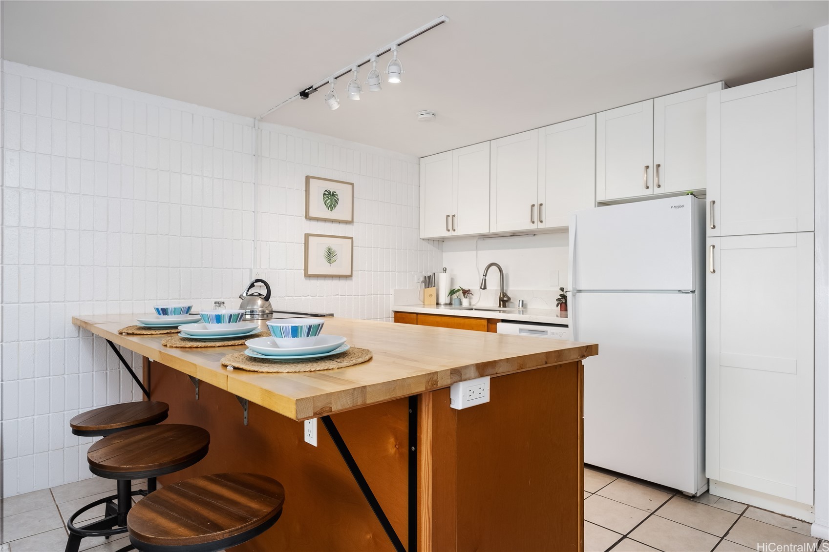 68-55 Akule Street 101