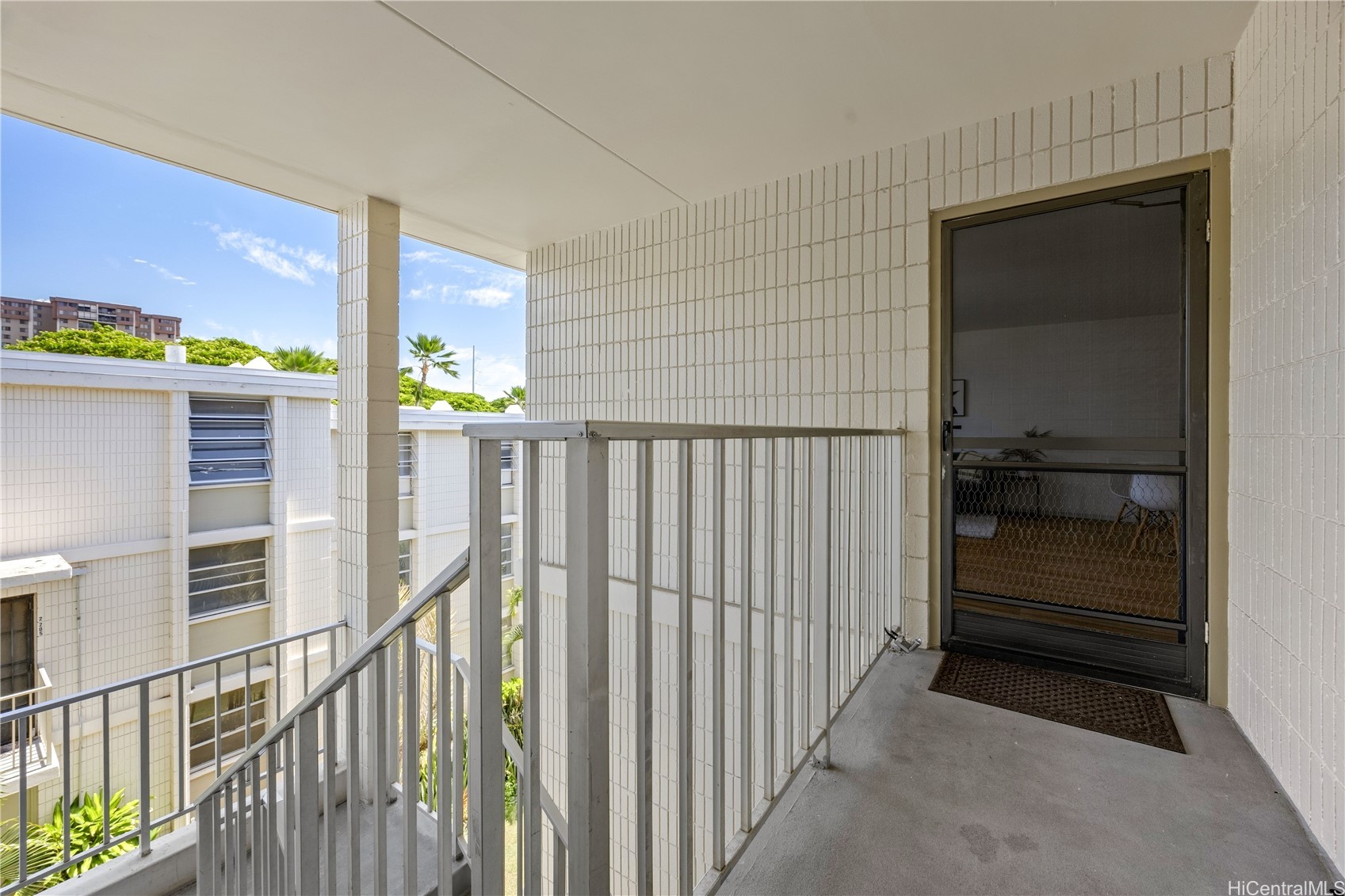 98-1032 Moanalua Road 3-305