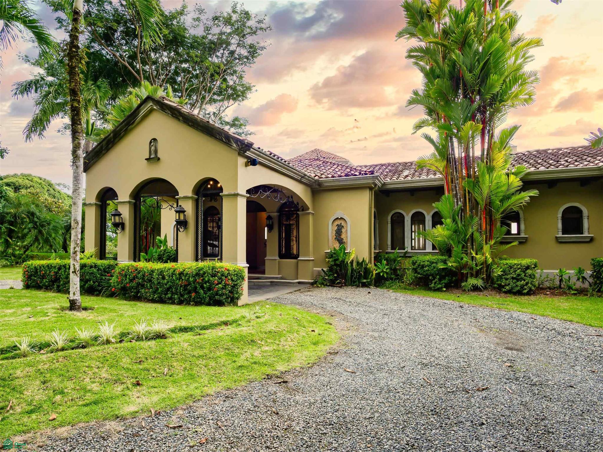 Sunset House, Las Olas , Dominical