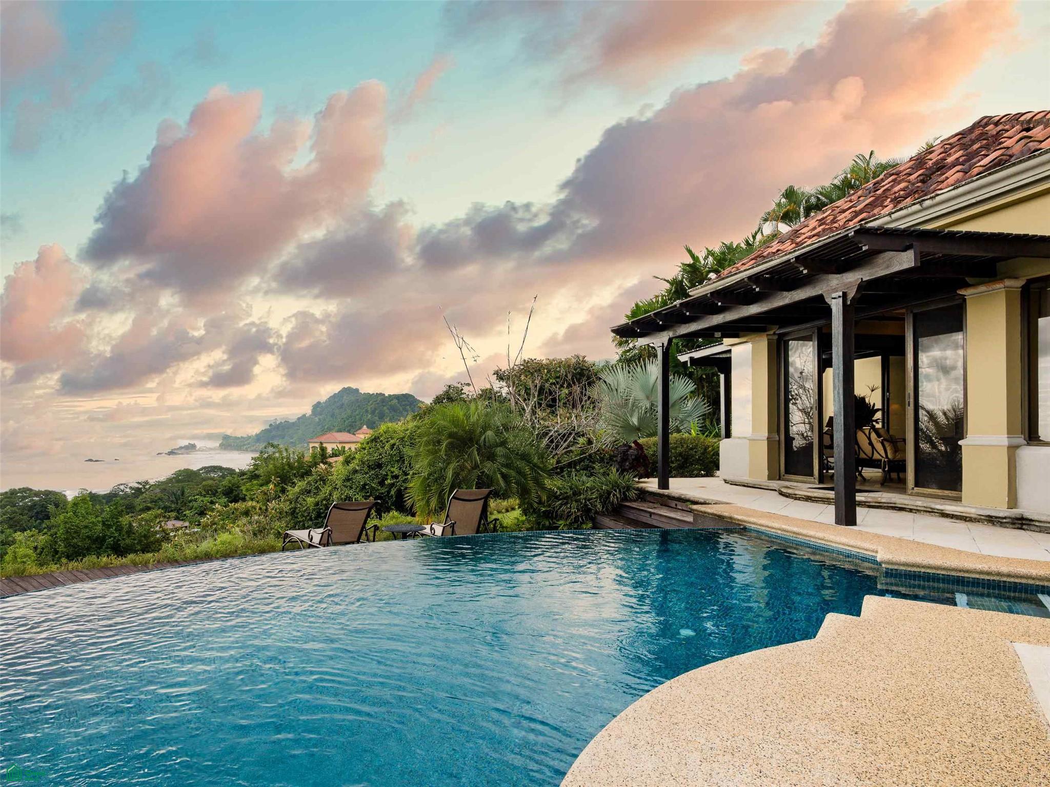 Sunset House, Las Olas , Dominical